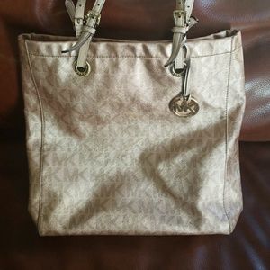 Michael kors tote